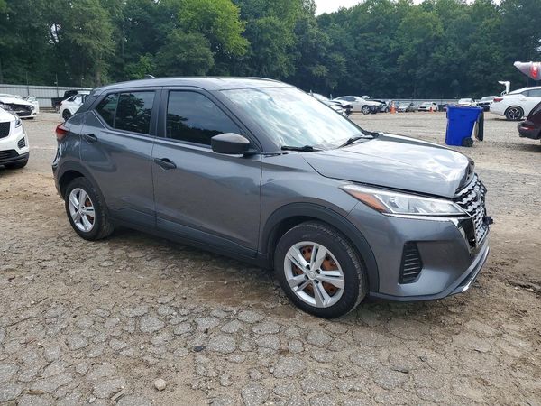 2022 NISSAN KICKS S