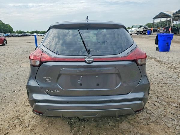 2022 NISSAN KICKS S
