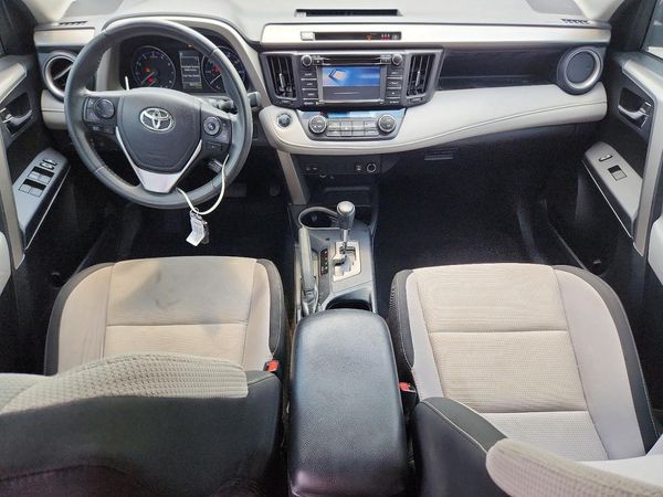 2017 TOYOTA RAV4 XLE