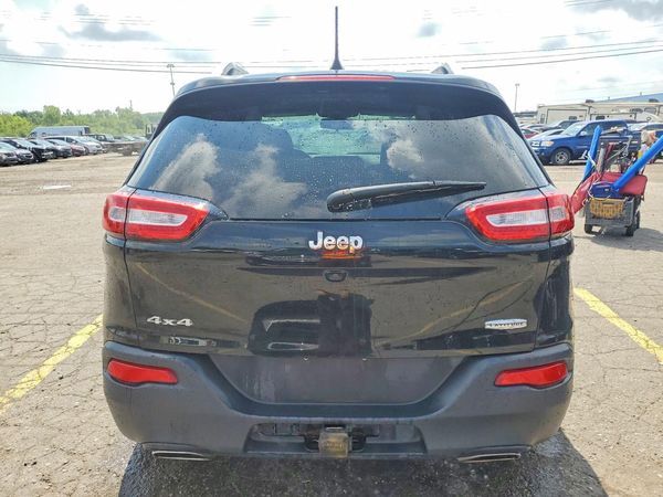2018 JEEP CHEROKEE LATITUDE PLUS 4X4