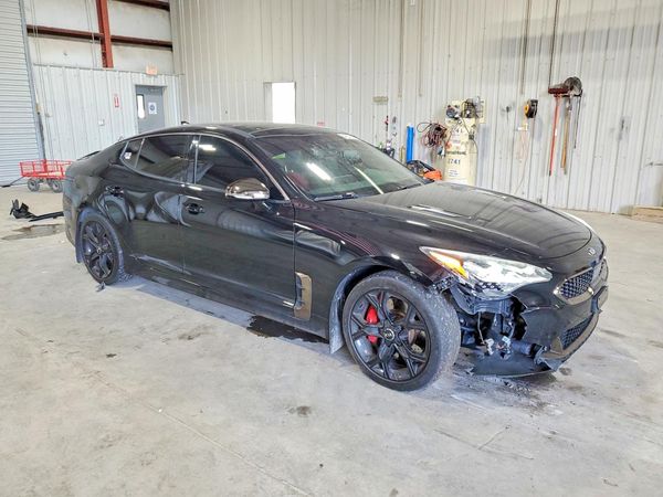2018 KIA STINGER GT2