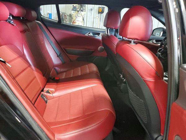 2018 KIA STINGER GT2