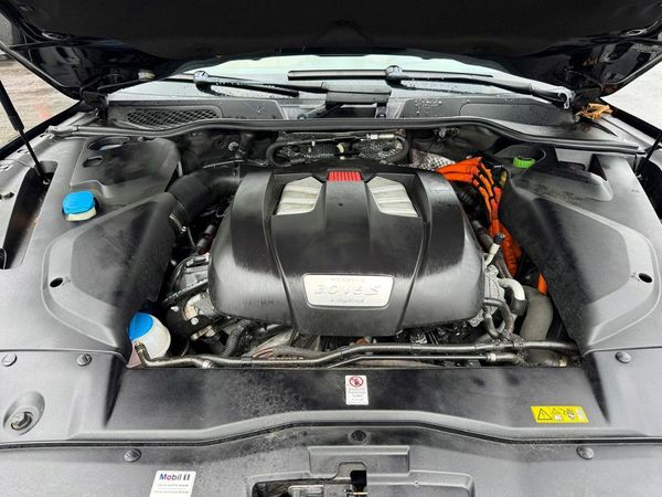 2017 PORSCHE CAYENNE E-Hybrid