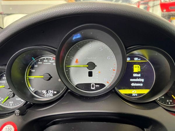 2017 PORSCHE CAYENNE E-Hybrid