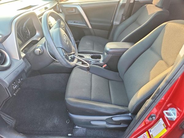 2017 TOYOTA RAV4 LE