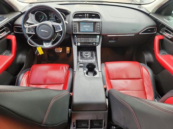 2017 JAGUAR F-PACE R-Sport