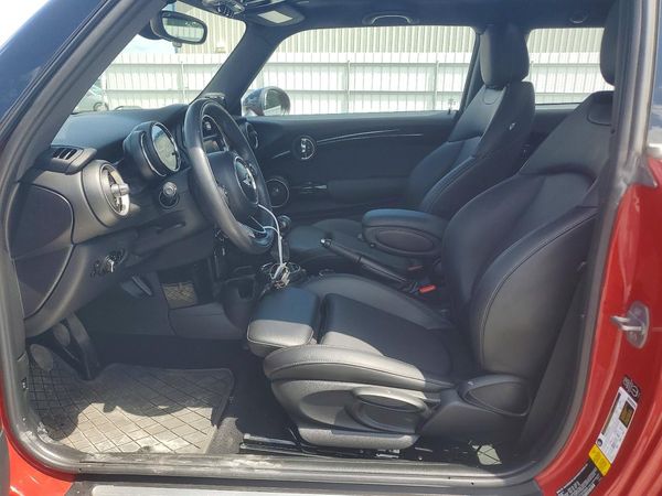 2014 MINI COOPER