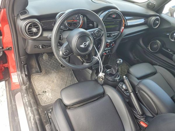2014 MINI COOPER