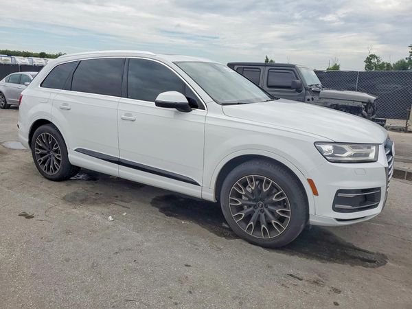 2017 AUDI Q7 quattro Premium Plus