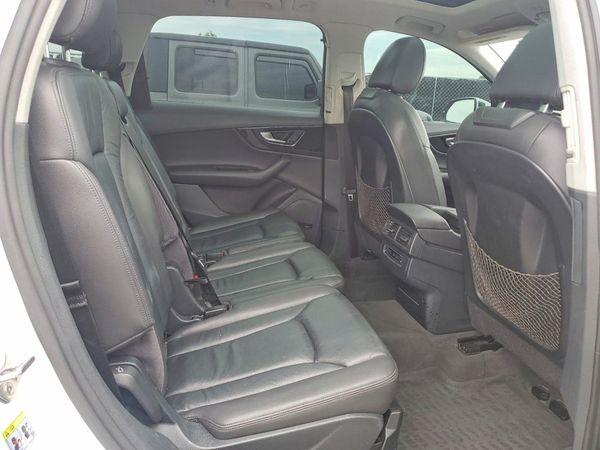 2017 AUDI Q7 quattro Premium Plus