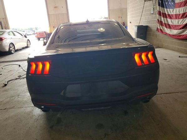 2025 FORD MUSTANG