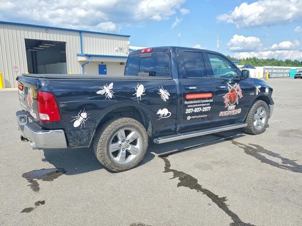 2014 RAM 1500 SLT QUAD CAB 4X4