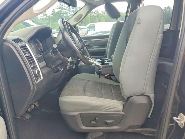 2014 RAM 1500 SLT QUAD CAB 4X4