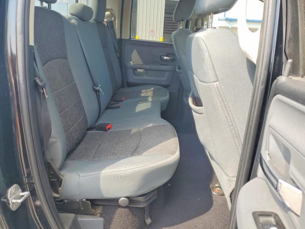 2014 RAM 1500 SLT QUAD CAB 4X4
