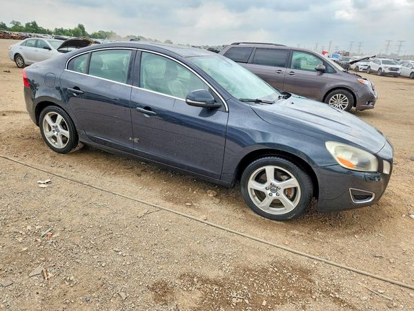 2012 VOLVO S60