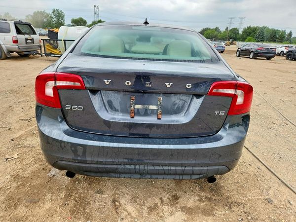 2012 VOLVO S60