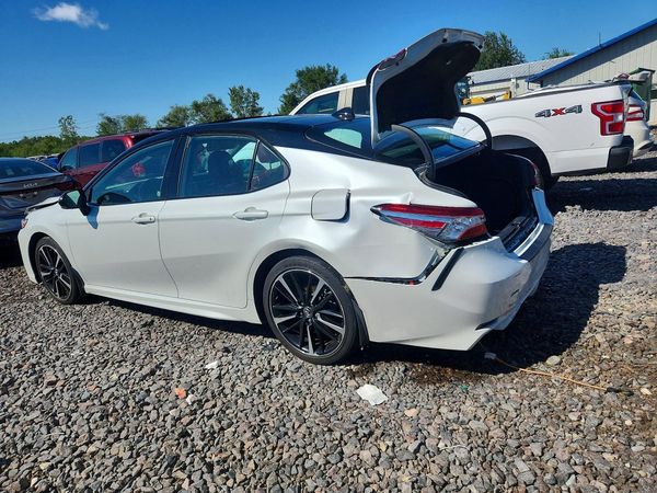2020 TOYOTA CAMRY XSE