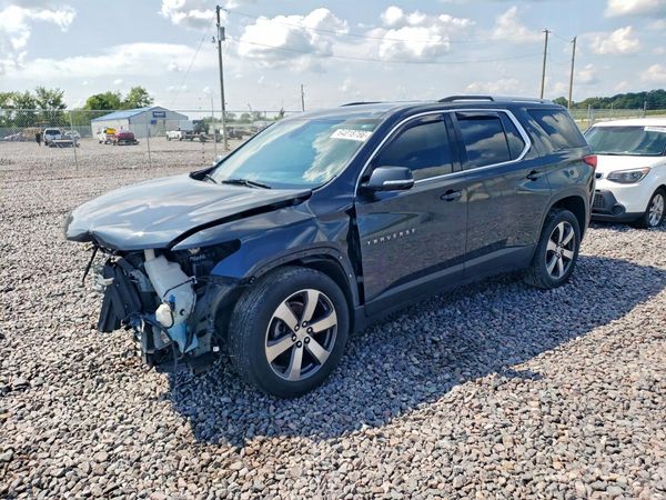 2018 CHEVROLET TRAVERSE LT — Front 3/4