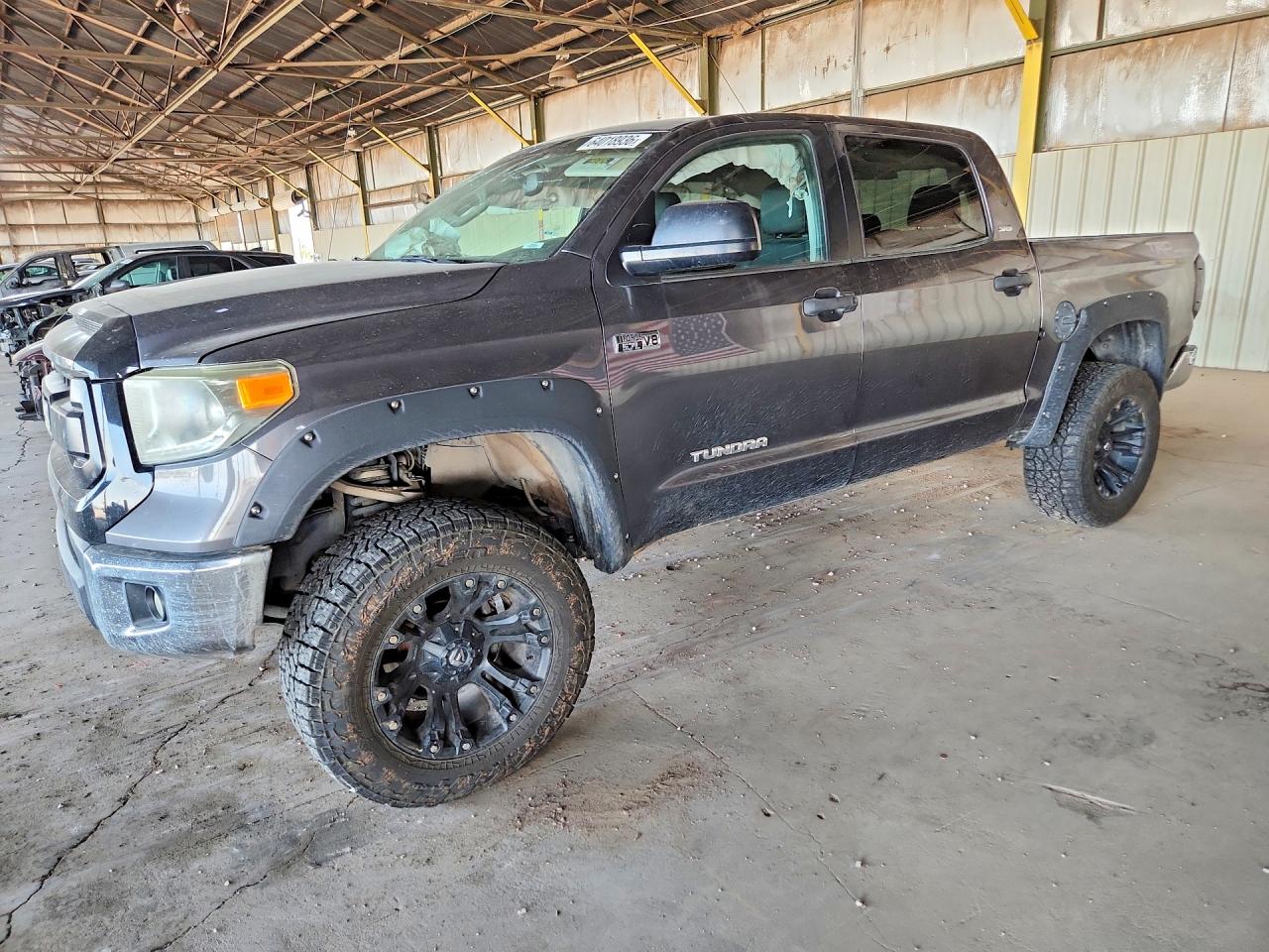 2015 TOYOTA TUNDRA SR5 Grade