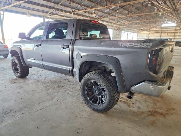2015 TOYOTA TUNDRA SR5 Grade