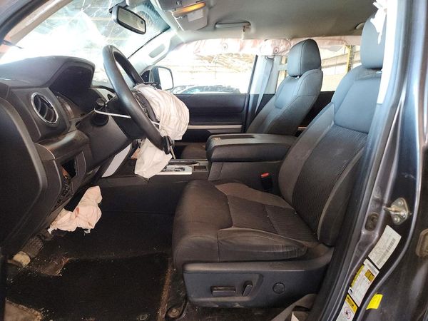 2015 TOYOTA TUNDRA SR5 Grade