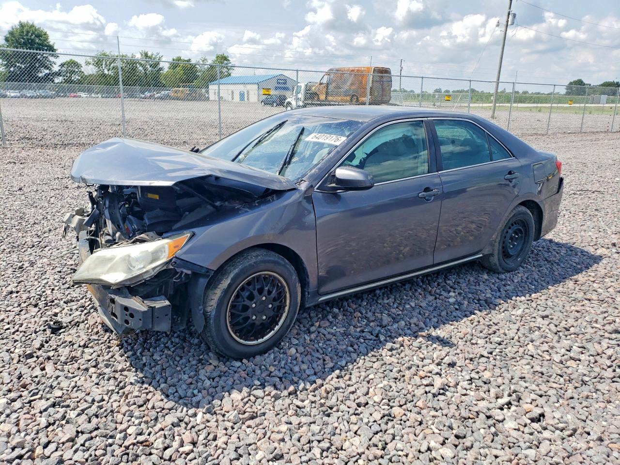 2014 TOYOTA CAMRY