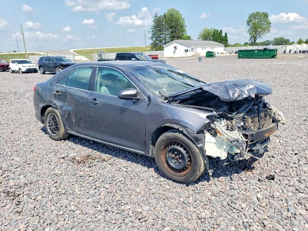 2014 TOYOTA CAMRY