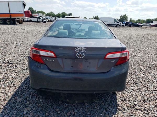 2014 TOYOTA CAMRY