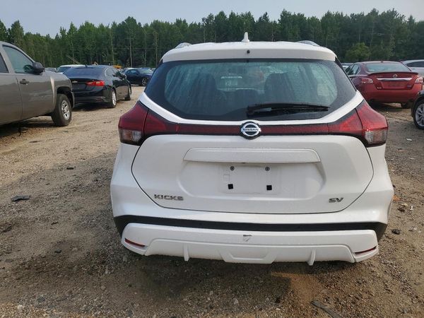 2021 NISSAN KICKS