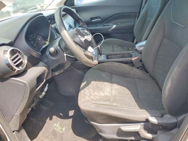 2021 NISSAN KICKS