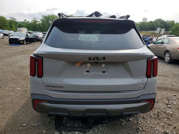 2025 KIA SORENTO