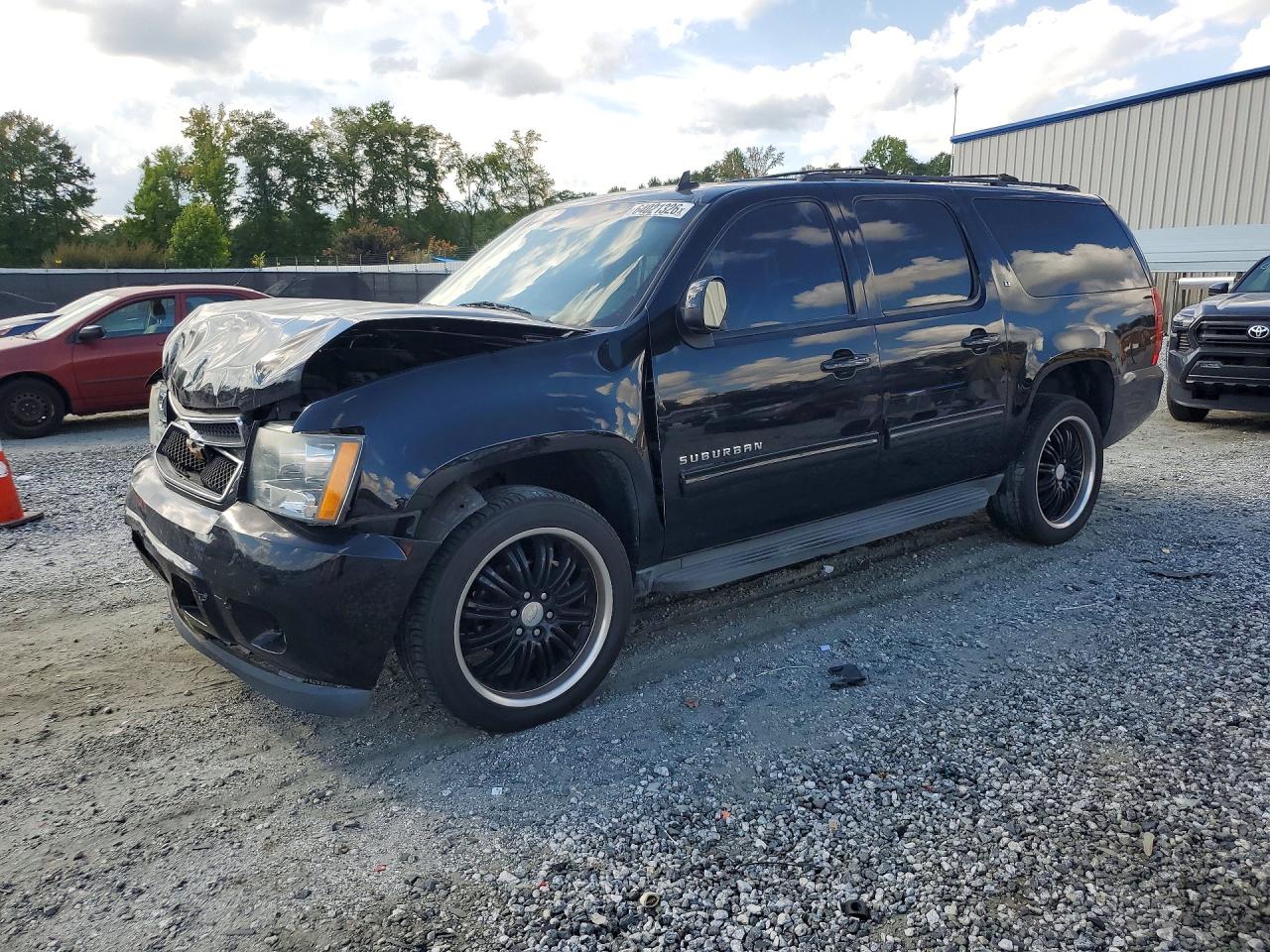 2013 CHEVROLET SUBURBAN LT