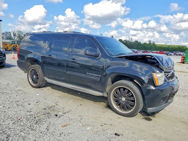 2013 CHEVROLET SUBURBAN LT