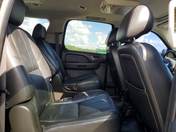 2013 CHEVROLET SUBURBAN LT