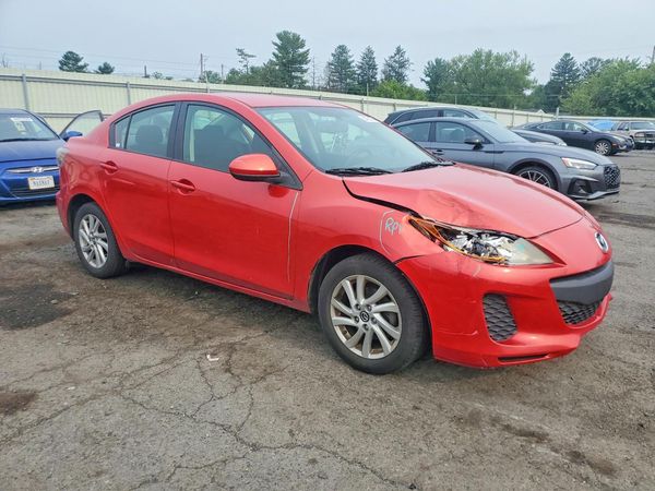 2013 MAZDA 3 Touring/GS