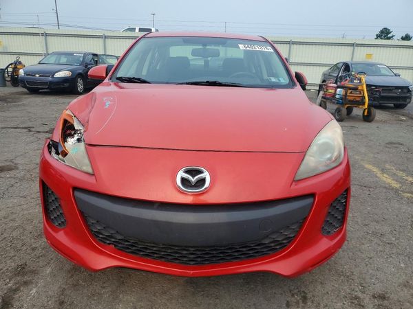 2013 MAZDA 3 Touring/GS