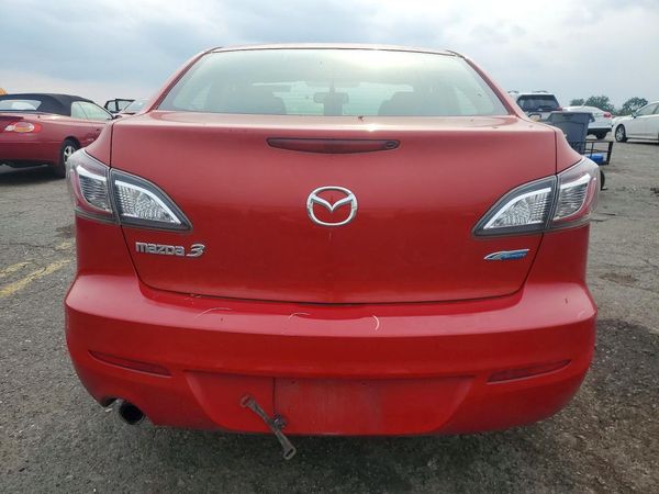 2013 MAZDA 3 Touring/GS
