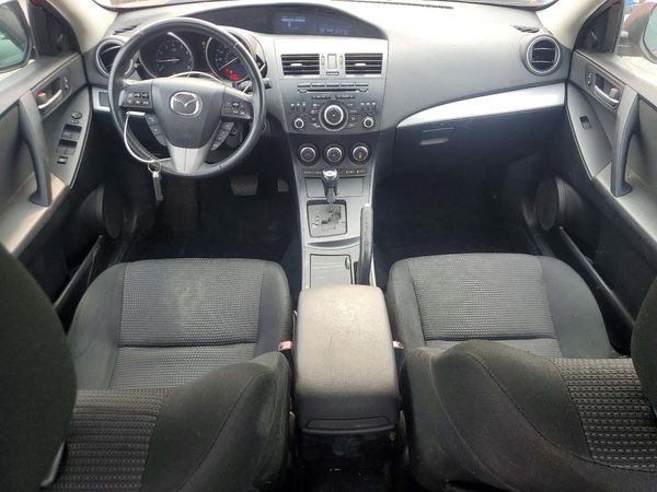 2013 MAZDA 3 Touring/GS