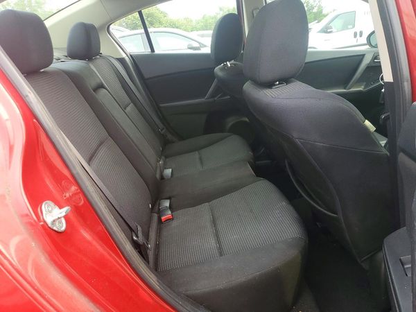 2013 MAZDA 3 Touring/GS
