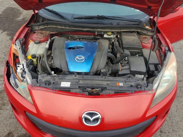 2013 MAZDA 3 Touring/GS