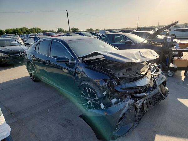2019 TOYOTA CAMRY