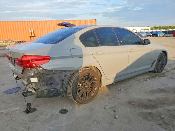 2019 BMW 530