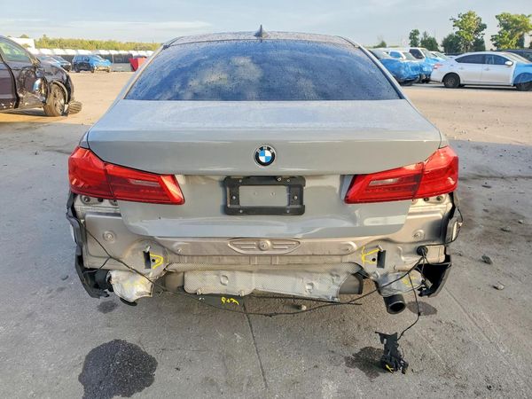 2019 BMW 530