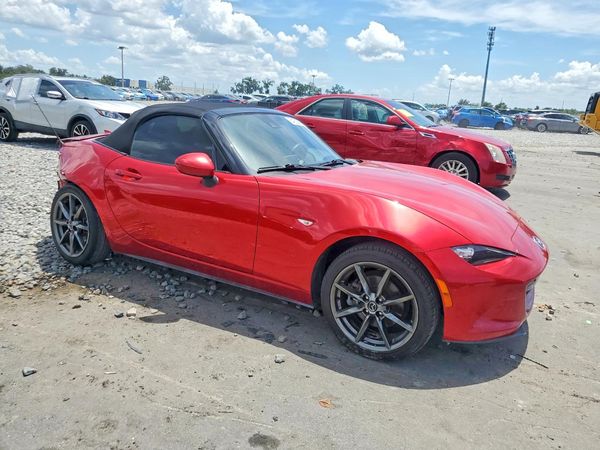 2017 MAZDA MX-5 MIATA