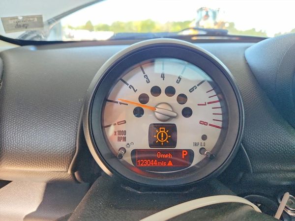 2014 MINI COOPER