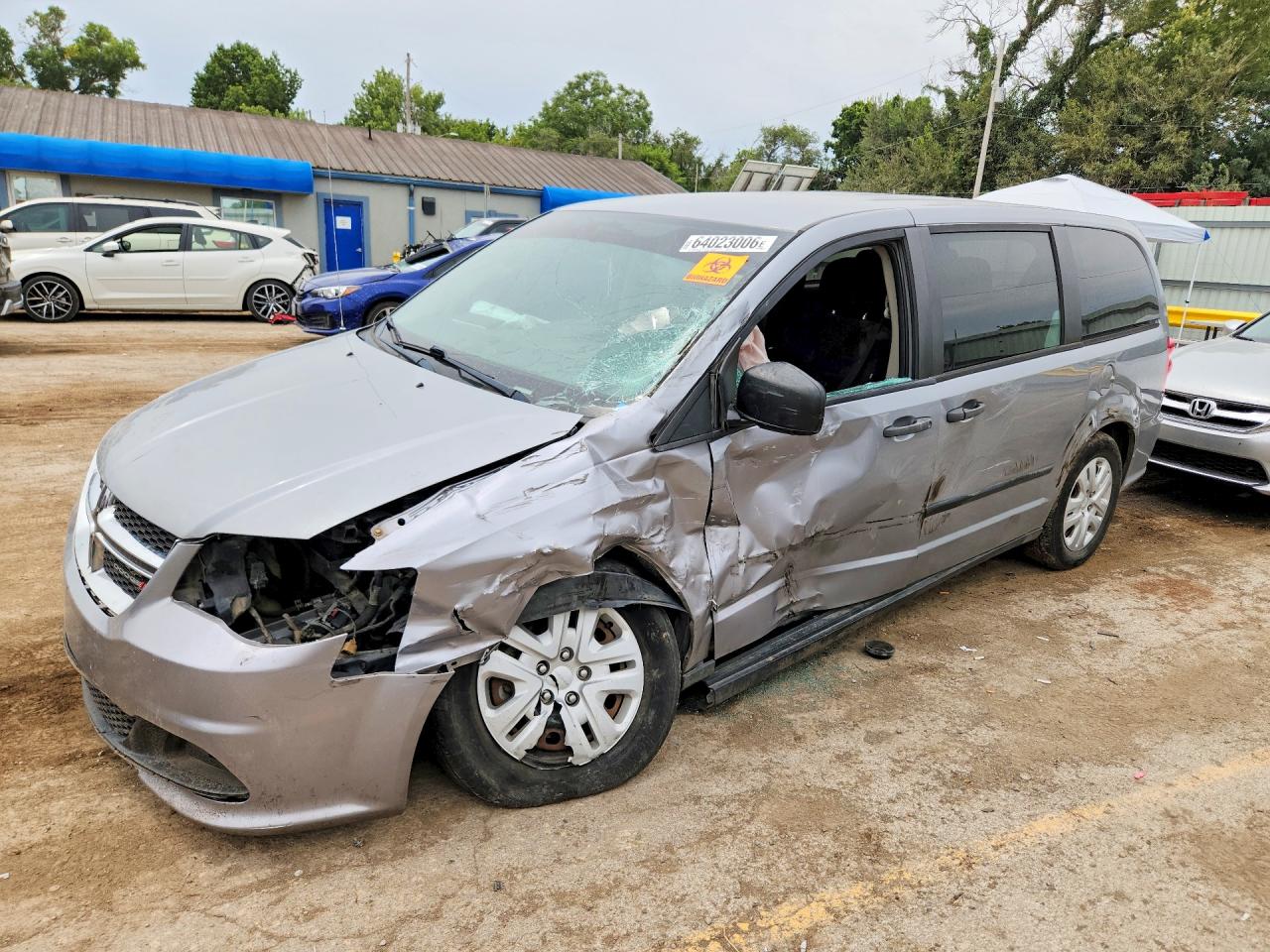 2013 DODGE CARAVAN SE — Front 3/4
