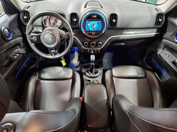 2019 MINI COOPER