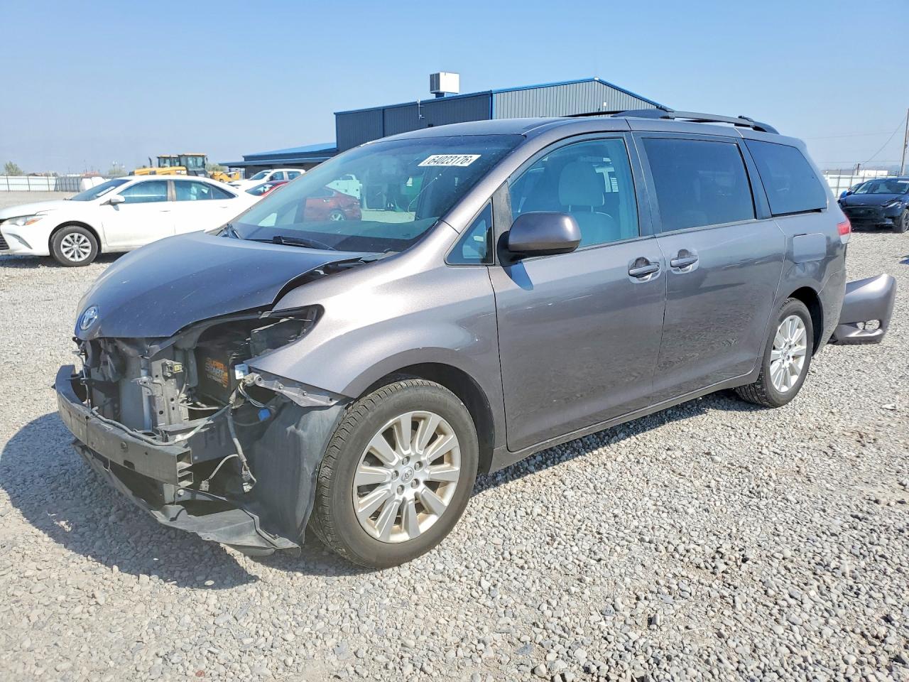 2013 TOYOTA SIENNA