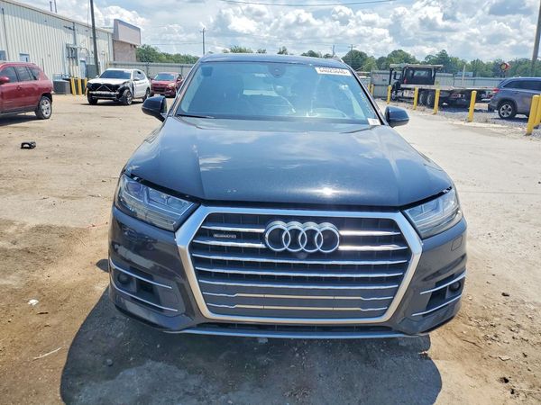 2018 AUDI Q7 quattro Prestige