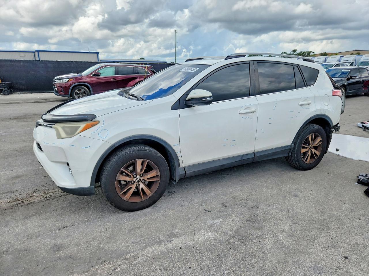 2018 TOYOTA RAV4 Adventure/XLE